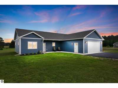 Home For Sale in Kingsley, Michigan