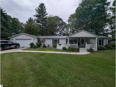 Home For Sale in Tawas City, Michigan