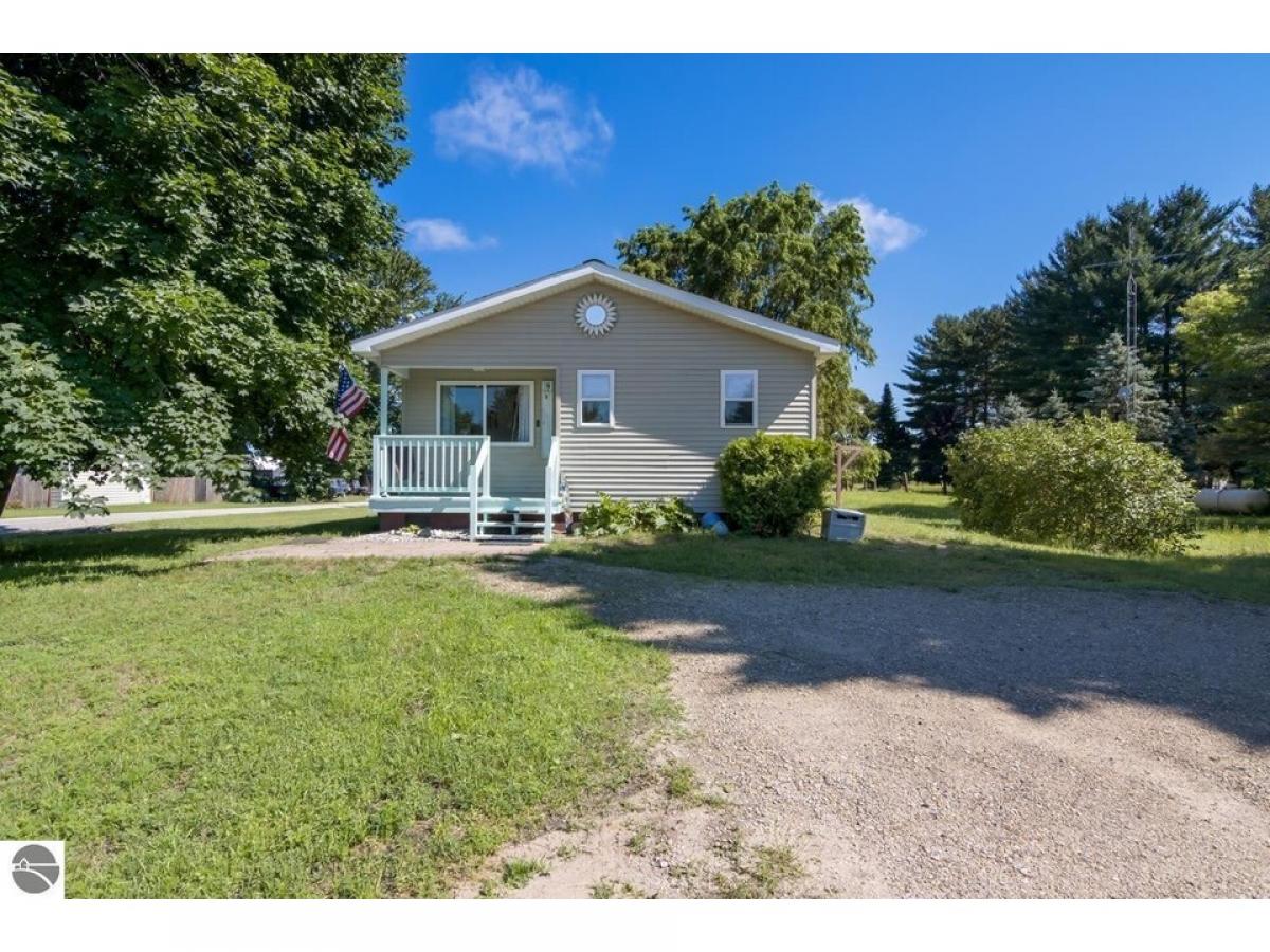 Picture of Home For Sale in Thompsonville, Michigan, United States