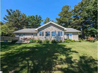 Home For Sale in Au Gres, Michigan