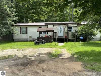 Home For Sale in Cadillac, Michigan