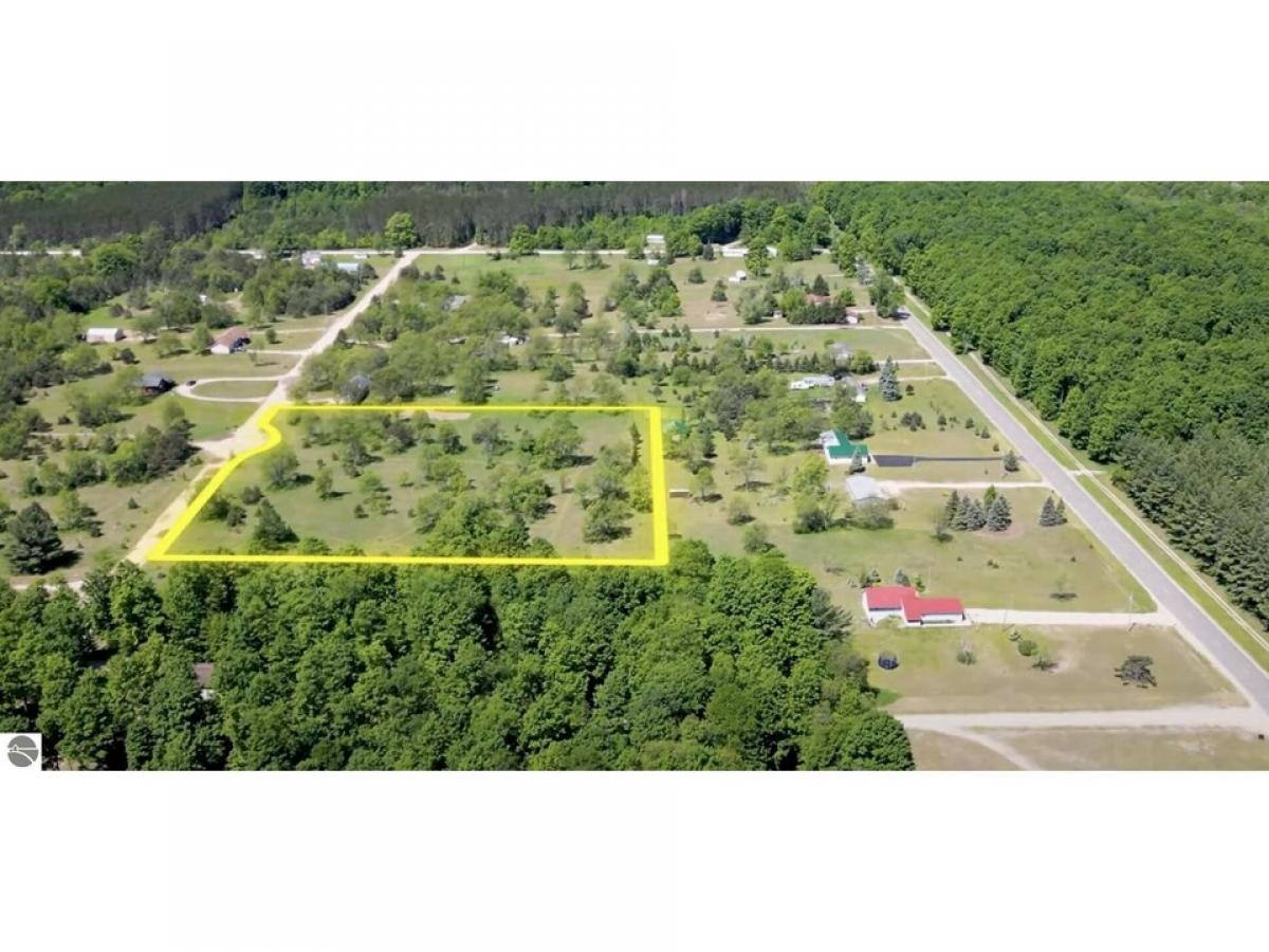 Picture of Residential Land For Sale in Kalkaska, Michigan, United States