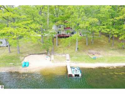 Home For Sale in Rose City, Michigan