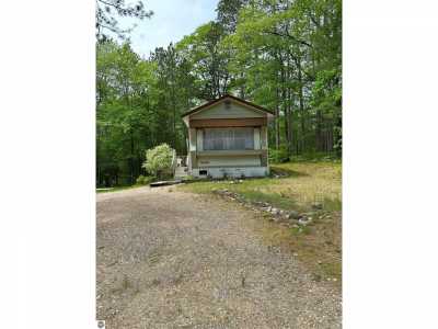 Home For Sale in Kalkaska, Michigan