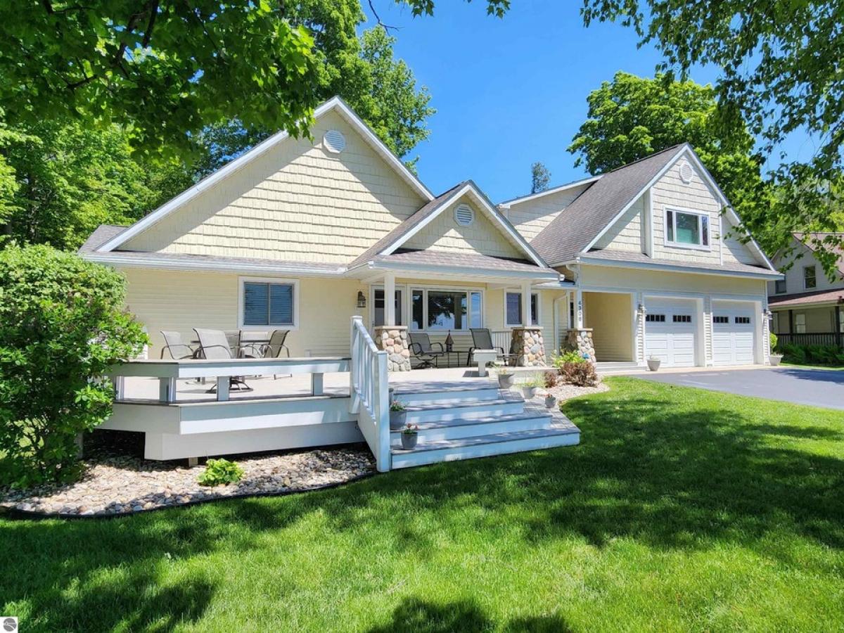 Picture of Home For Sale in Central Lake, Michigan, United States