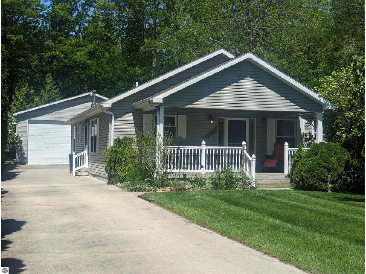 Picture of Home For Sale in Au Gres, Michigan, United States