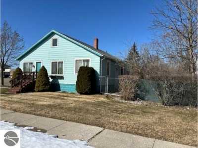 Home For Sale in East Tawas, Michigan