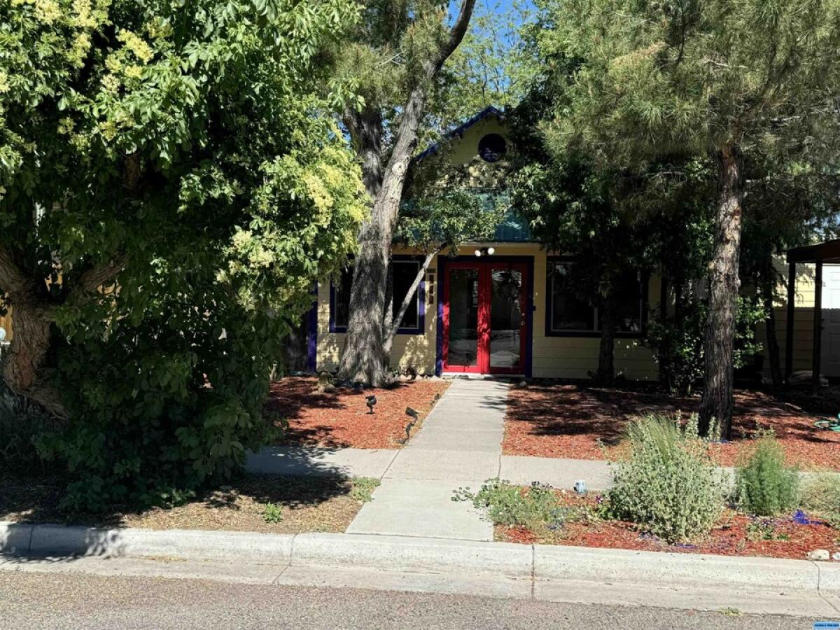 Picture of Home For Sale in Silver City, New Mexico, United States