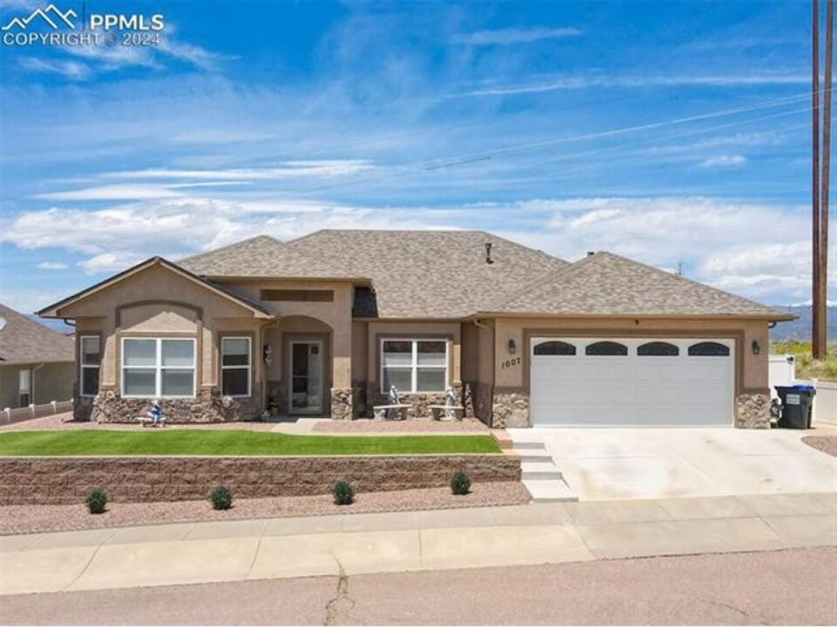 Picture of Home For Sale in Florence, Colorado, United States