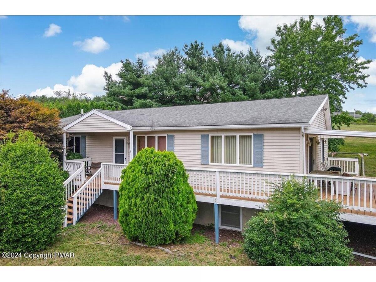 Picture of Home For Sale in Lehighton, Pennsylvania, United States