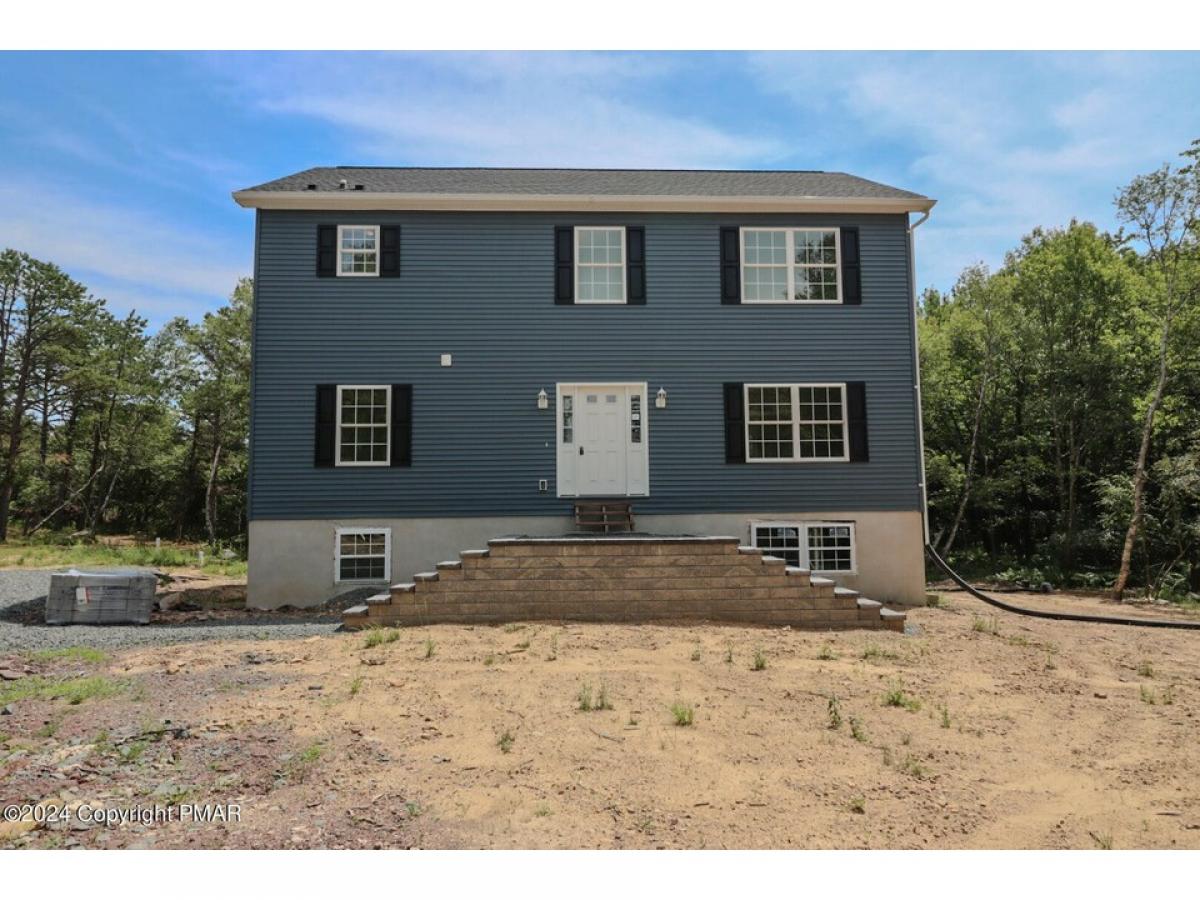 Picture of Home For Sale in Blakeslee, Pennsylvania, United States