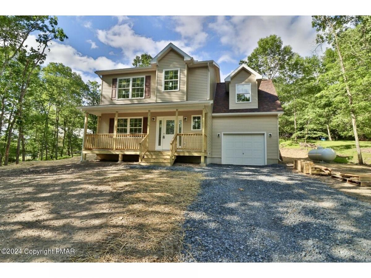 Picture of Home For Sale in Henryville, Pennsylvania, United States