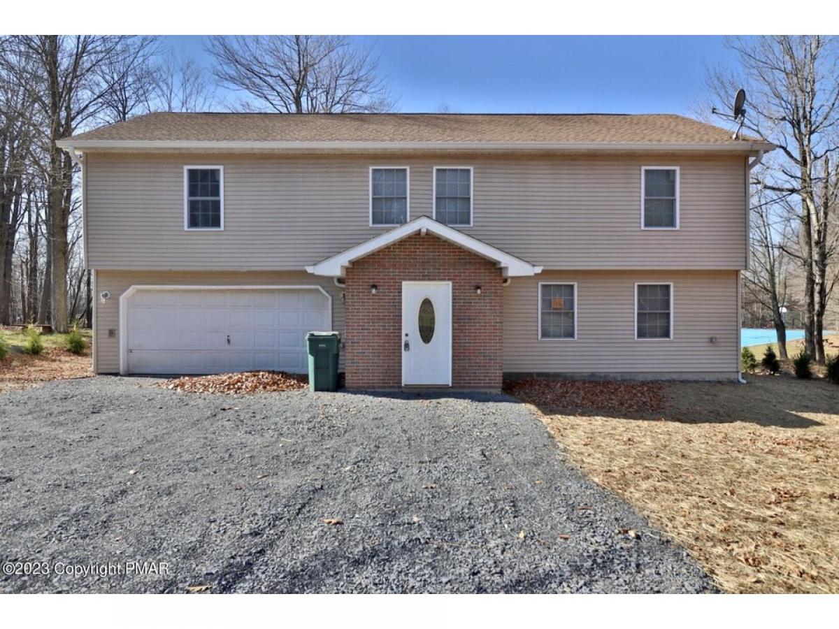 Picture of Home For Sale in Tobyhanna, Pennsylvania, United States