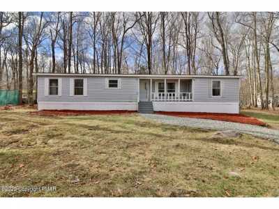 Home For Sale in Gouldsboro, Pennsylvania