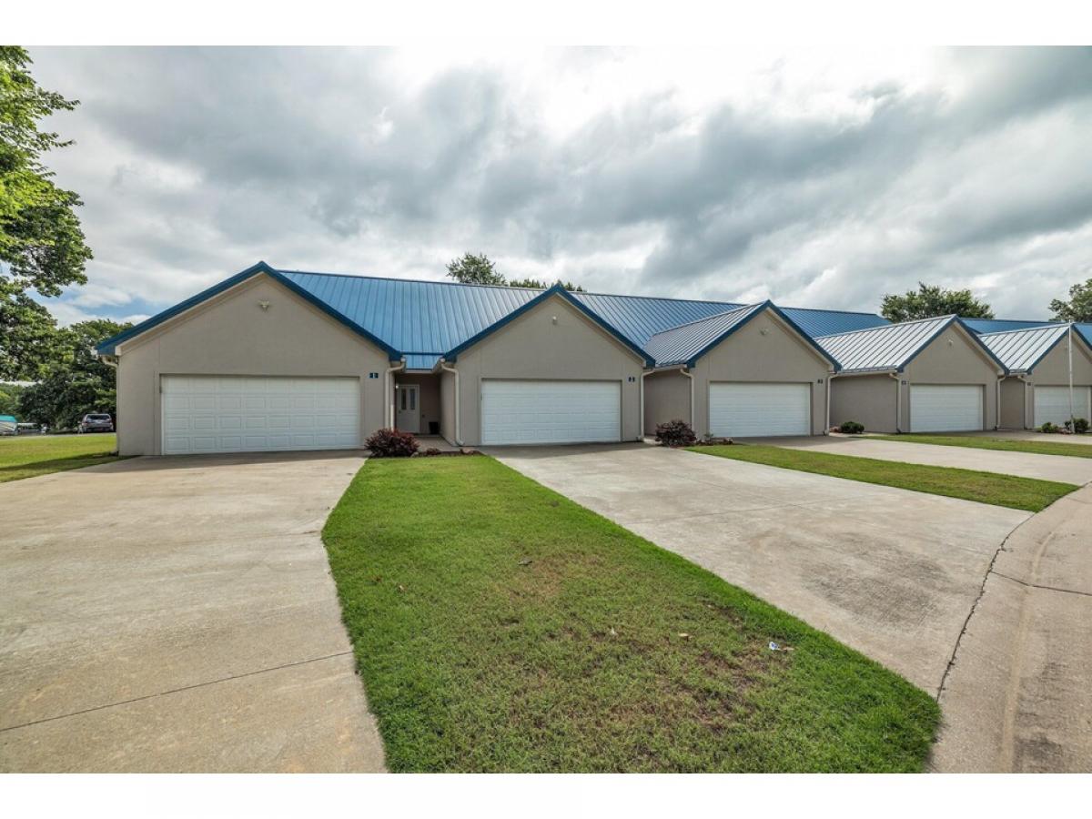 Picture of Home For Sale in Vinita, Oklahoma, United States