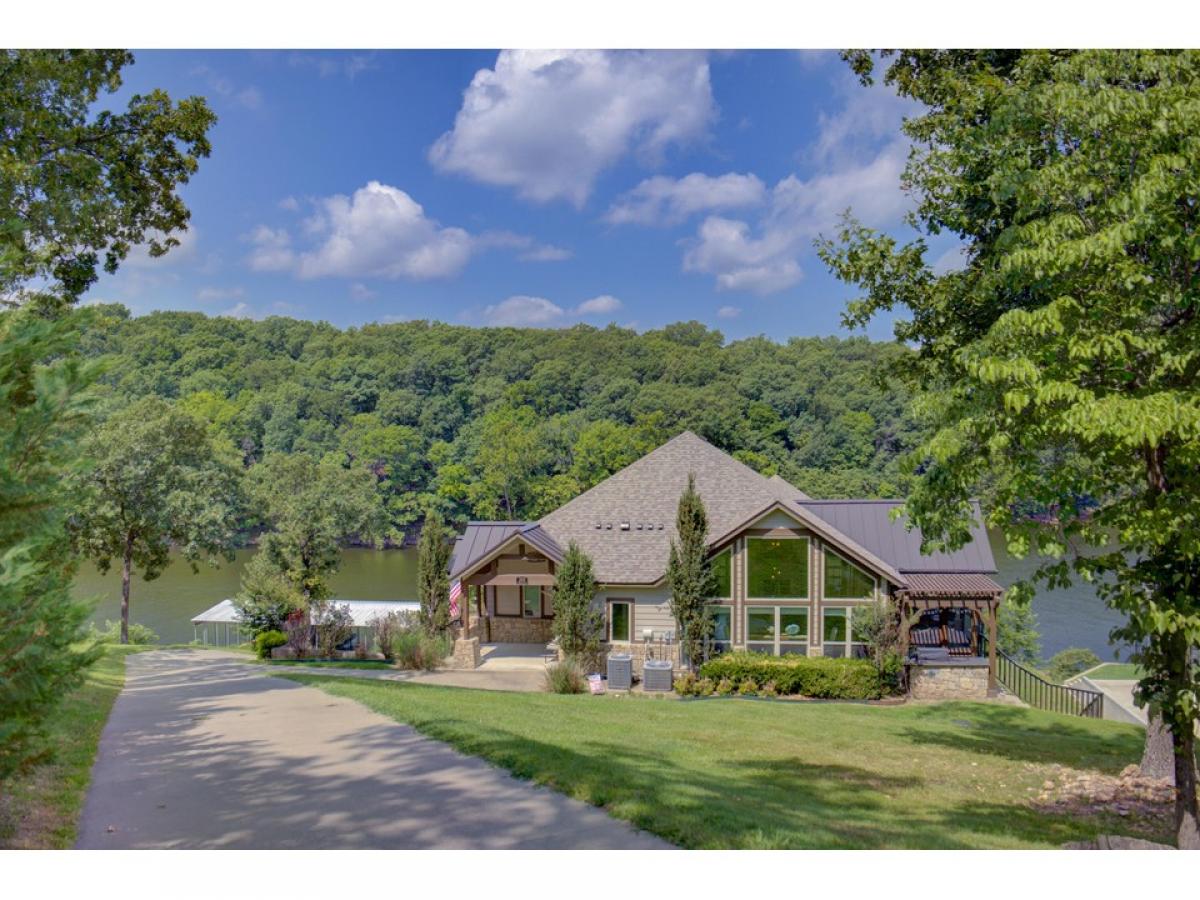 Picture of Home For Sale in Eucha, Oklahoma, United States