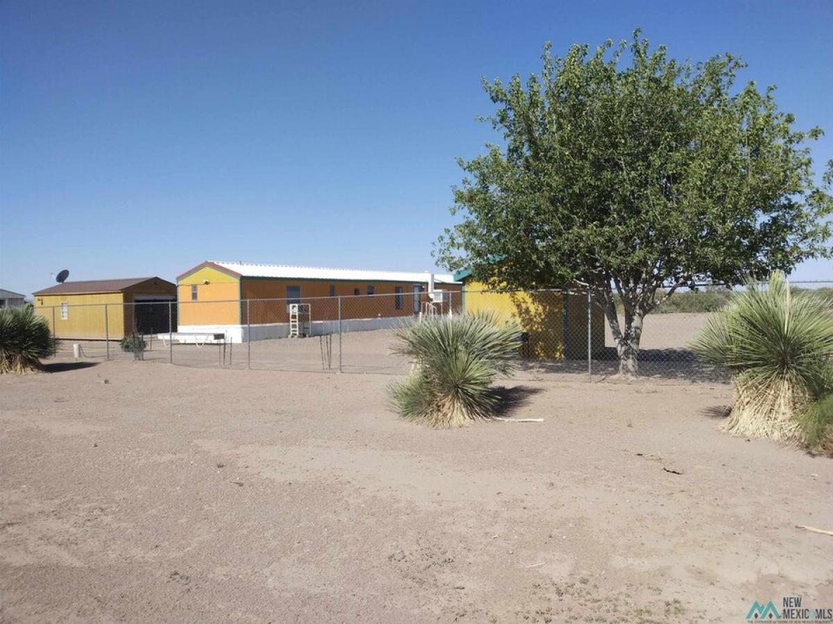 Picture of Home For Sale in Deming, New Mexico, United States