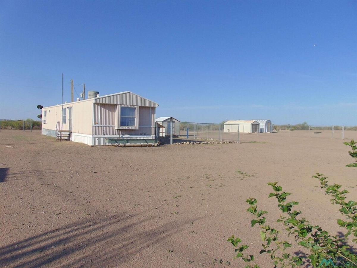 Picture of Home For Sale in Deming, New Mexico, United States