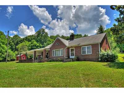 Home For Sale in Morganton, Georgia