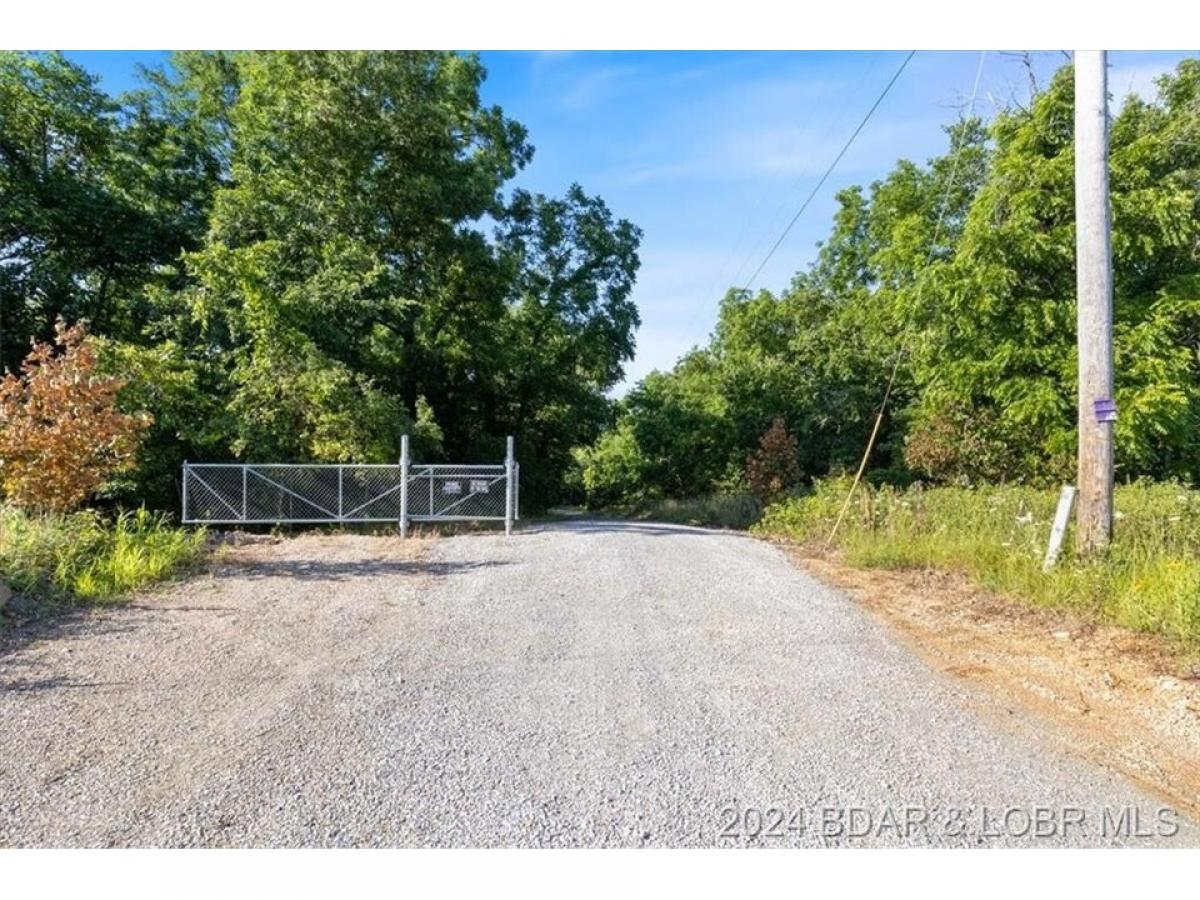 Picture of Residential Land For Sale in Edwards, Missouri, United States