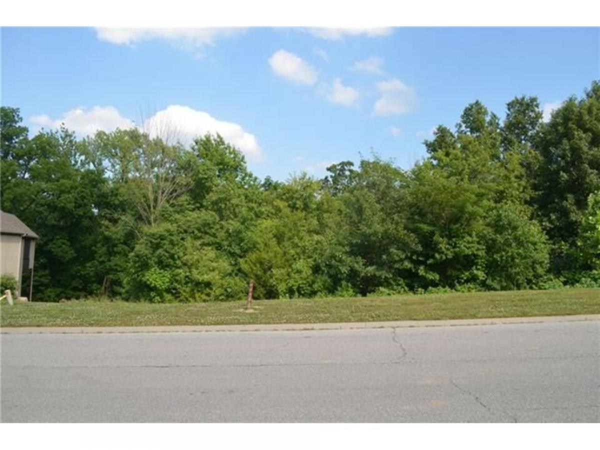 Picture of Residential Land For Sale in Gladstone, Missouri, United States