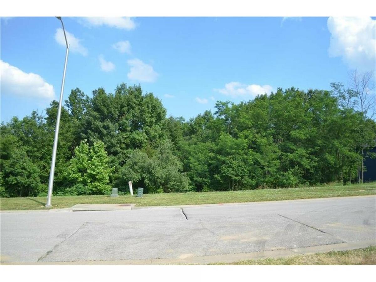 Picture of Residential Land For Sale in Gladstone, Missouri, United States