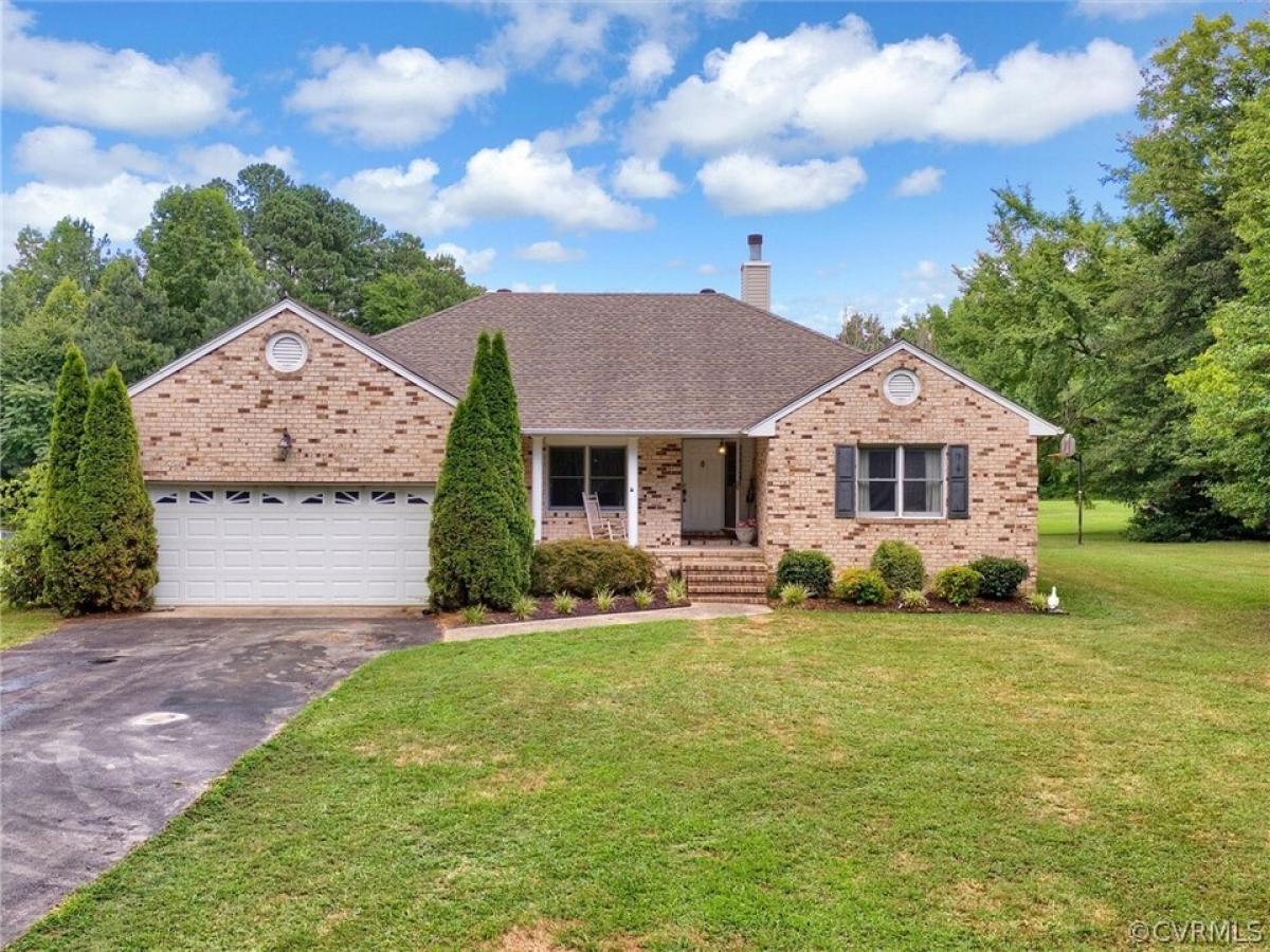 Picture of Home For Sale in Dinwiddie, Virginia, United States