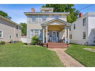 Home For Sale in Colonial Heights, Virginia