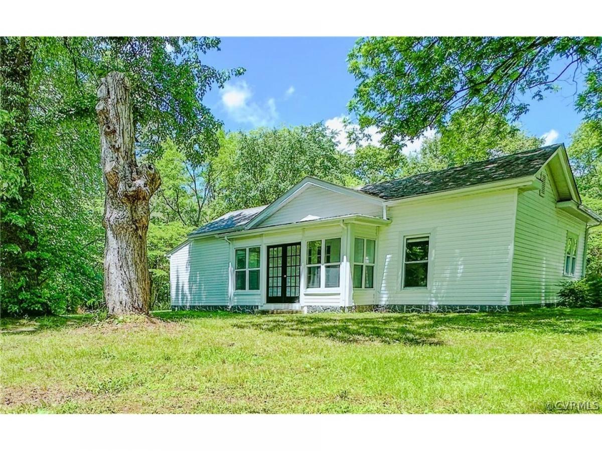 Picture of Home For Sale in Bumpass, Virginia, United States