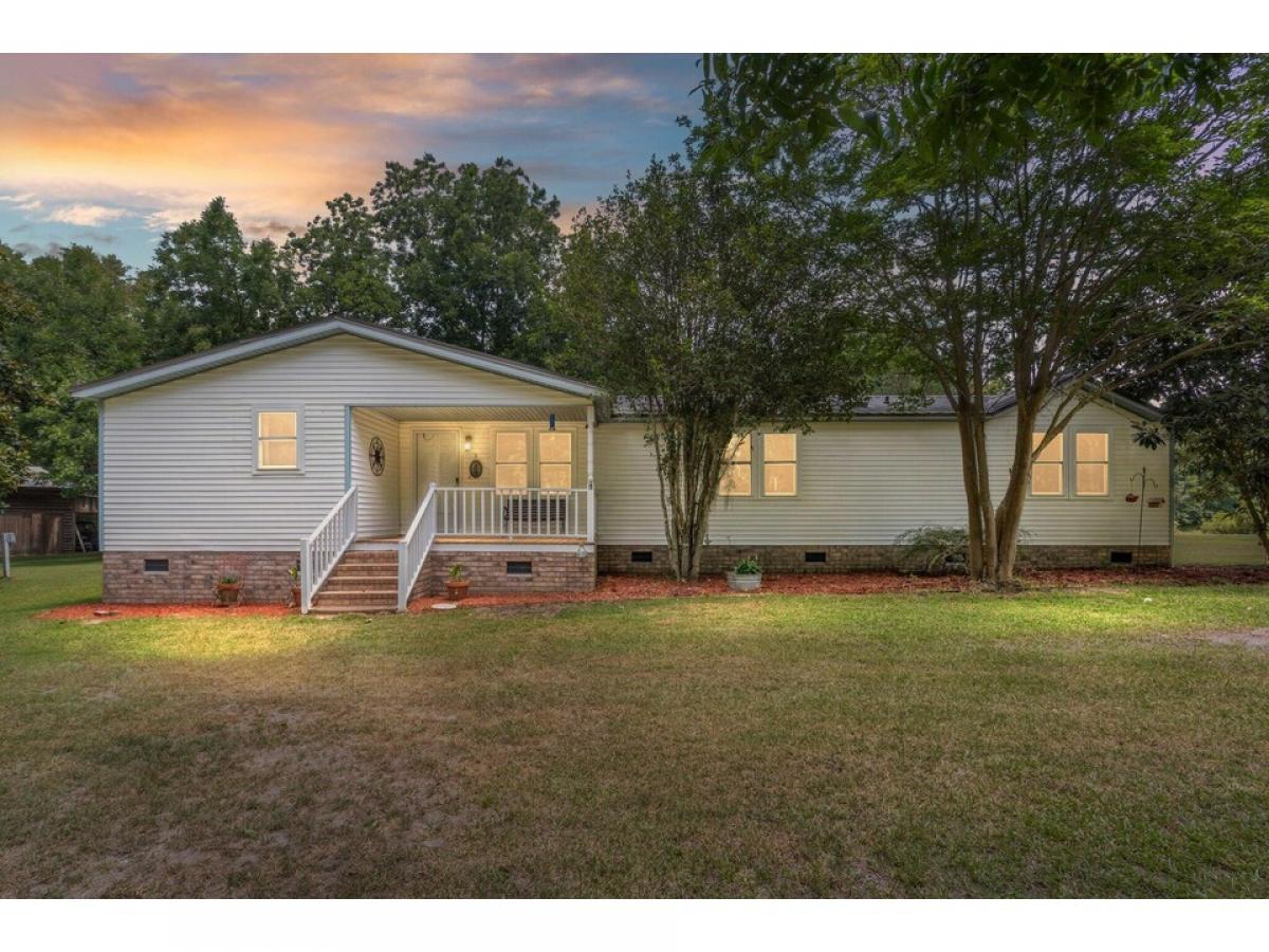 Picture of Home For Sale in Saint George, South Carolina, United States