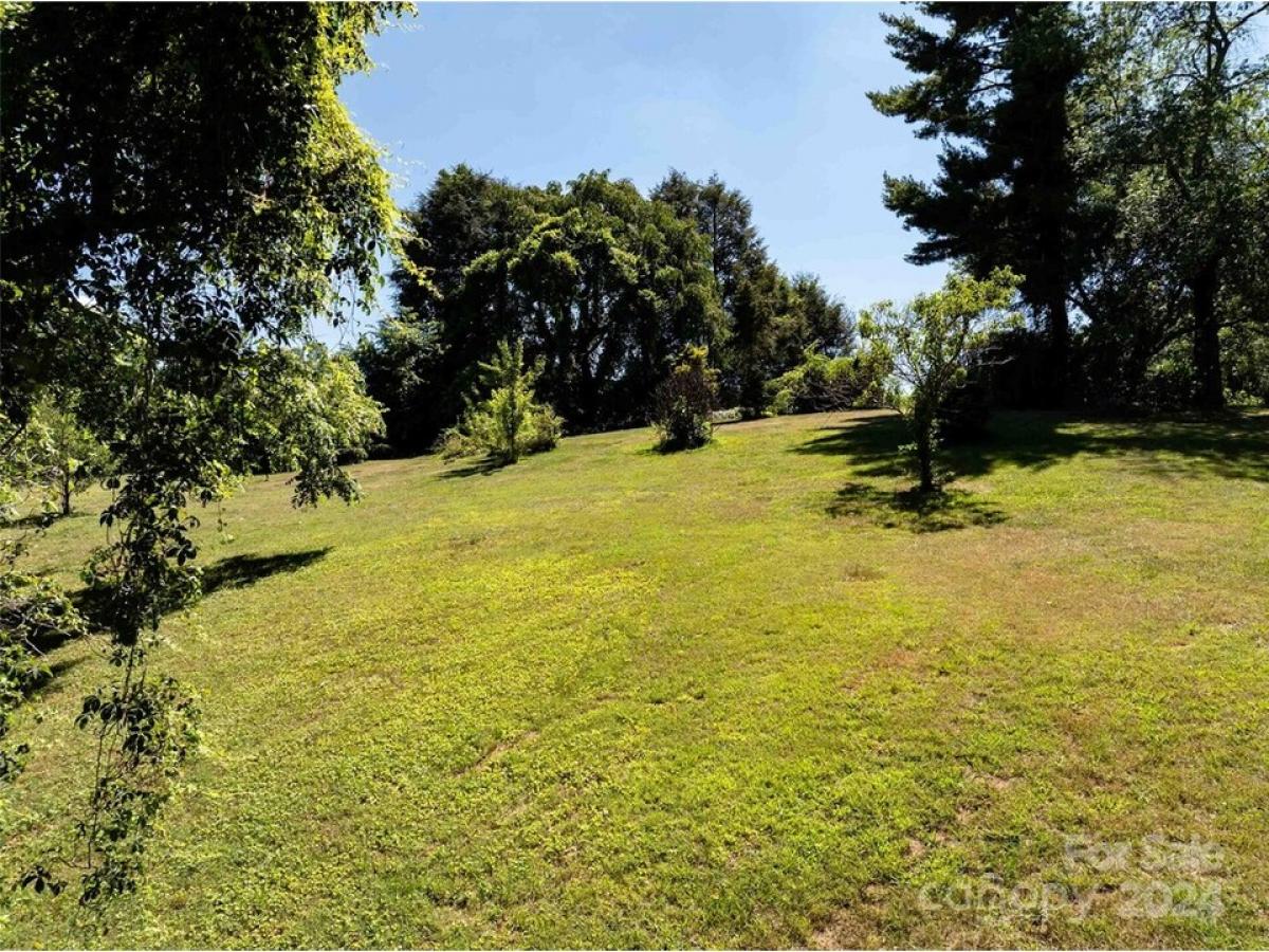 Picture of Residential Land For Sale in Asheville, North Carolina, United States