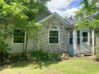 Home For Sale in Lapeer, Michigan