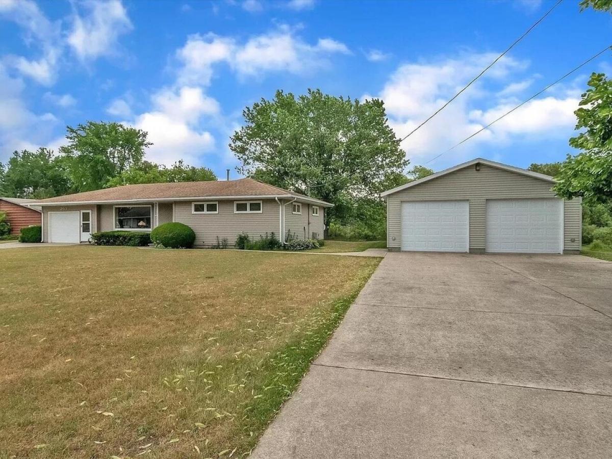 Picture of Home For Sale in Marion, Michigan, United States