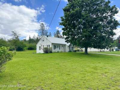 Home For Sale in Bonners Ferry, Idaho