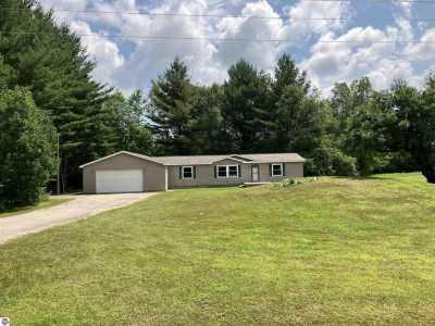 Home For Sale in Fife Lake, Michigan