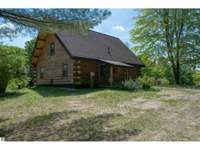 Home For Sale in Fife Lake, Michigan