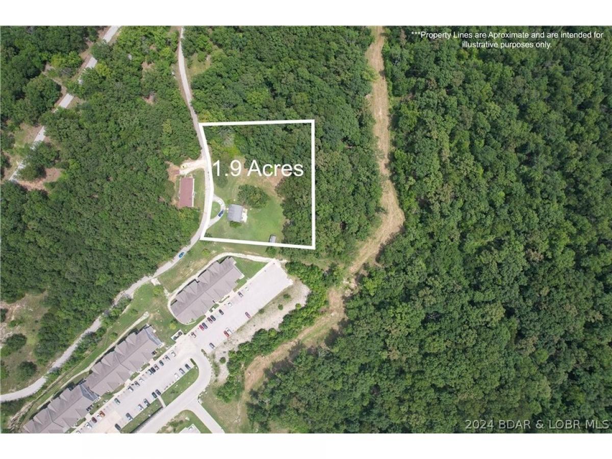 Picture of Residential Land For Sale in Lake Ozark, Missouri, United States