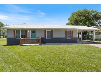 Home For Sale in Eldon, Missouri