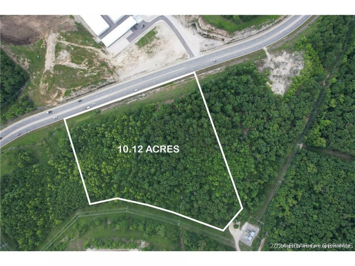 Picture of Residential Land For Sale in Lake Ozark, Missouri, United States