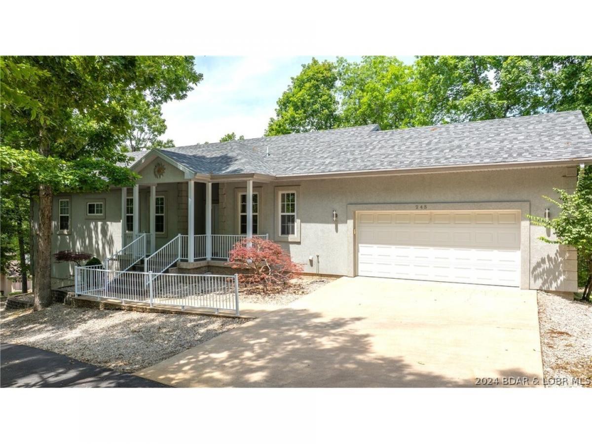 Picture of Home For Sale in Linn Creek, Missouri, United States