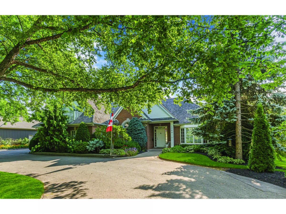 Picture of Home For Sale in Niagara-On-The-Lake, Ontario, Canada