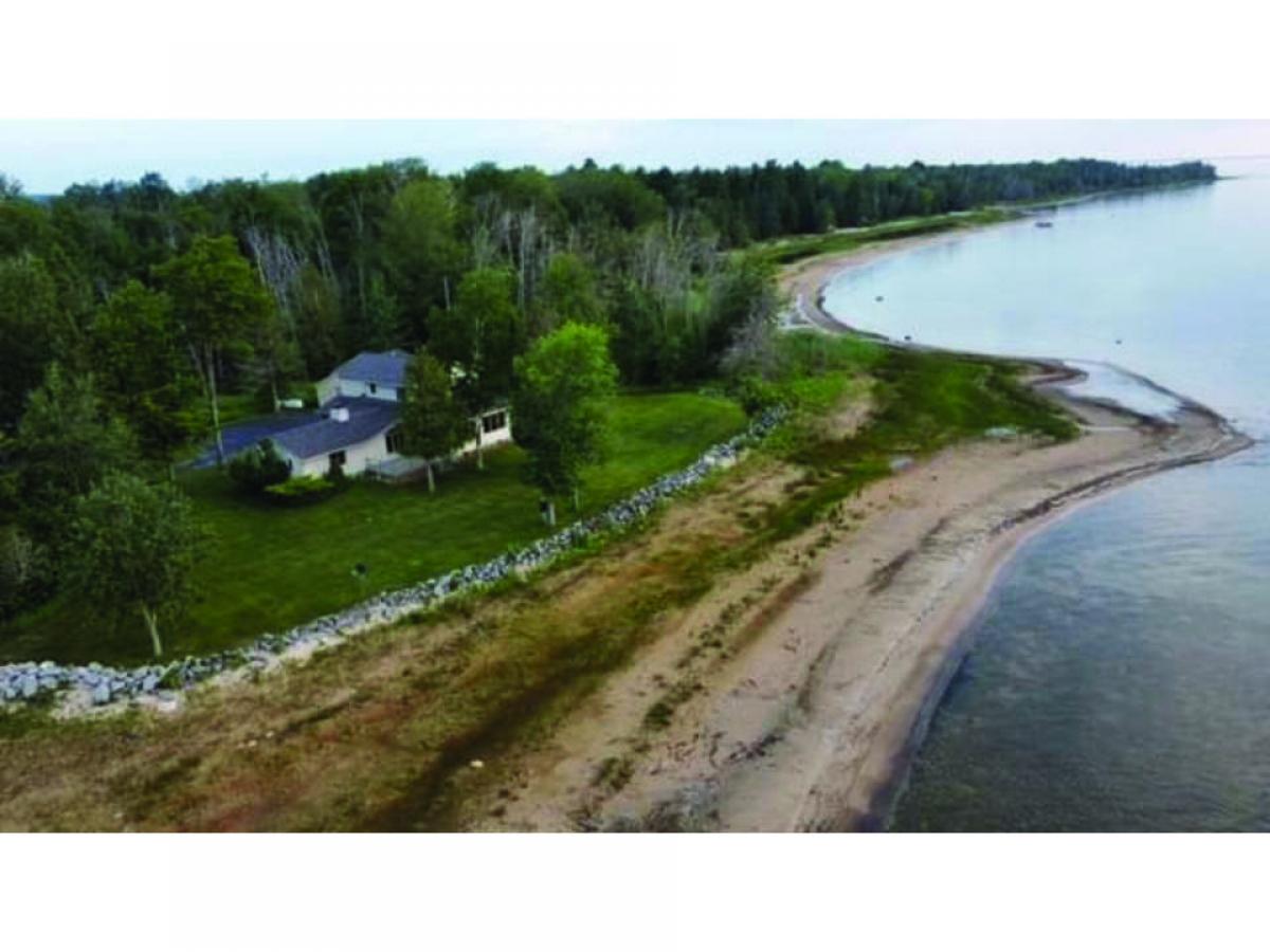 Picture of Home For Sale in Black River, Michigan, United States