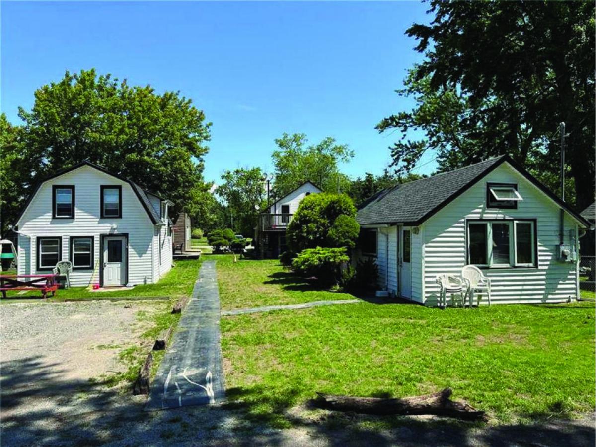 Picture of Commercial Building For Sale in Wainfleet, Ontario, Canada