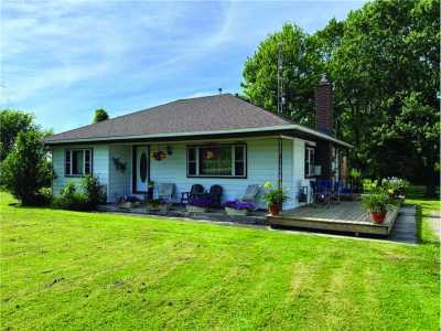 Home For Sale in Dunnville, Canada