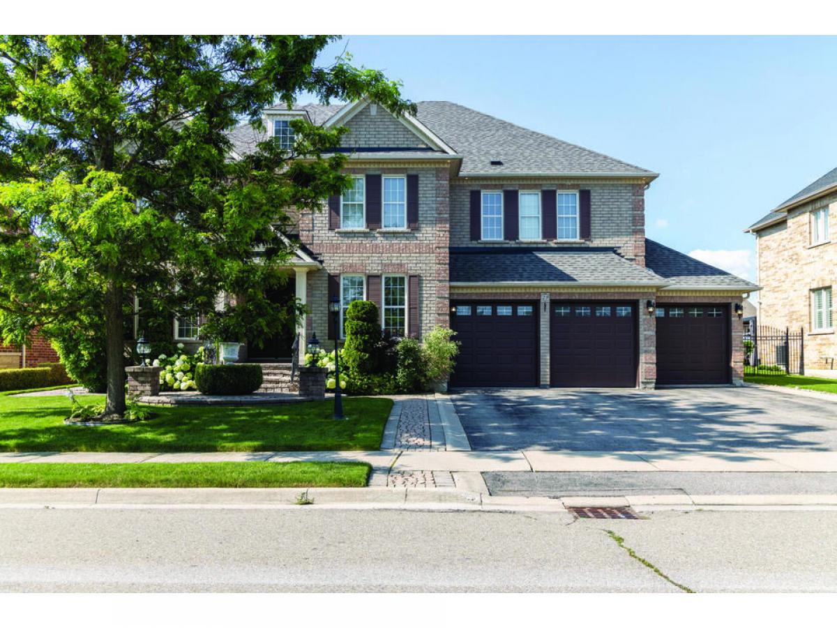 Picture of Home For Sale in Brampton, Ontario, Canada