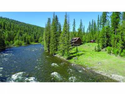 Home For Sale in Moyie Springs, Idaho