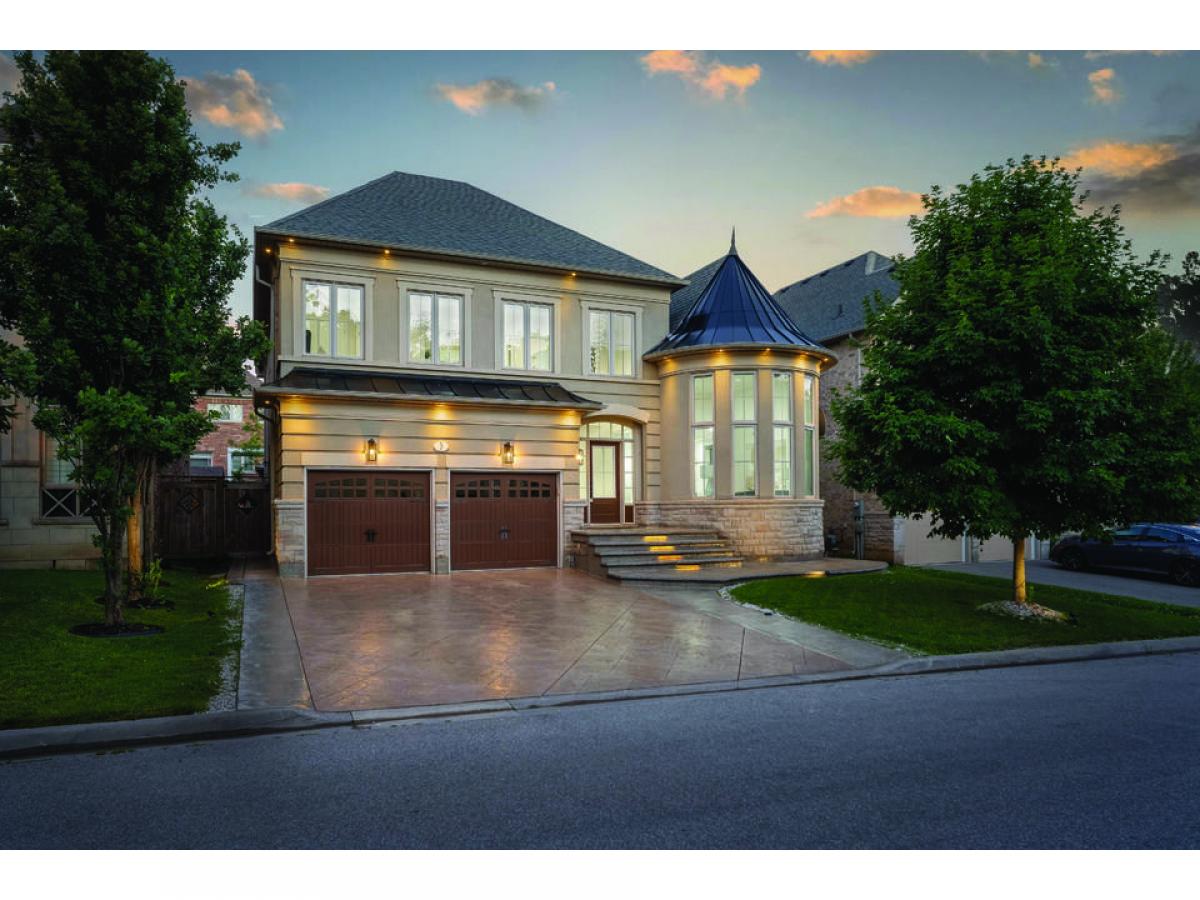 Picture of Home For Sale in Brampton, Ontario, Canada