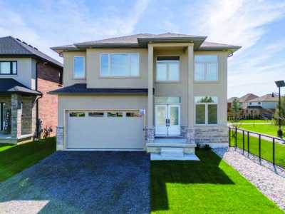 Home For Sale in Stoney Creek, Canada