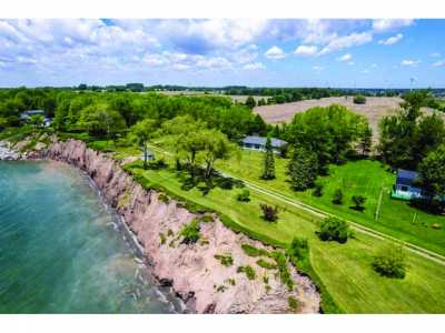 Home For Sale in Dunnville, Canada