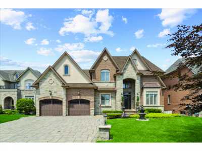 Home For Sale in Stoney Creek, Canada